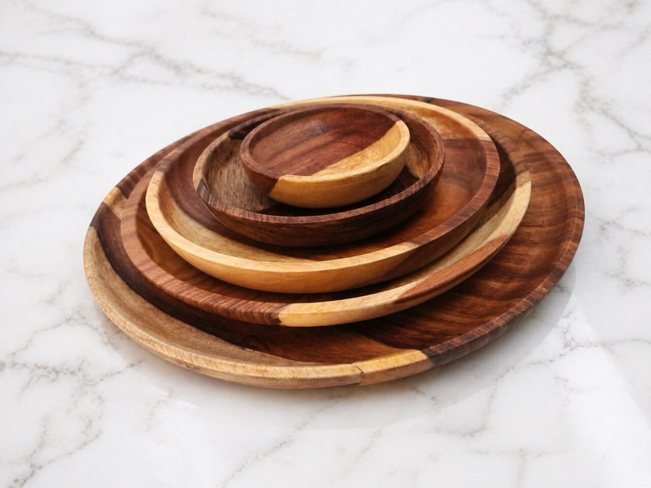 Natural wooden plates